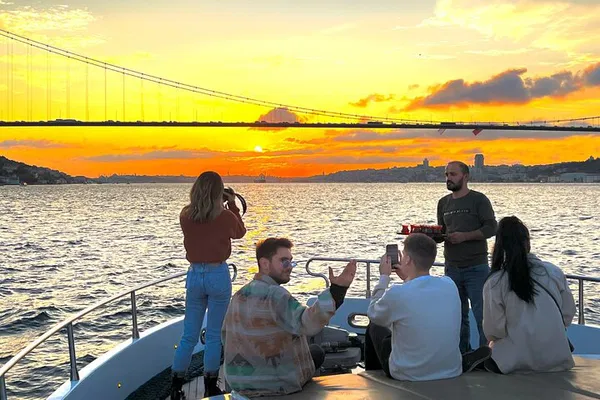 Istanbul Sunset Yacht Cruise: Bosphorus Views & Snacks
