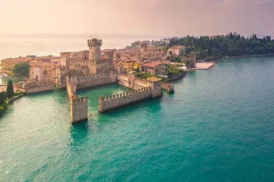 Lake Garda's Enchanting Castles & Wine Tour: A Taste of History