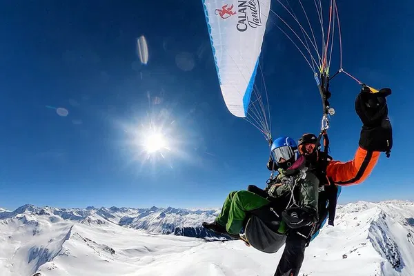 DAVOS Paragliding: Soar Above the Swiss Alps for an Unforgettable Adventure