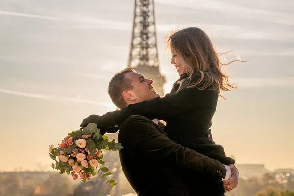 Eiffel Tower Photo Shoot: Capture Your Paris Memories