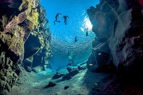 Silfra Snorkel: Dive Between Continents!