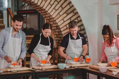Rome Cooking Class: Spritz & Spaghetti Fun!