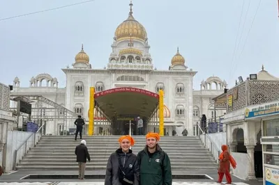 Delhi's Divine Diversity: A Spiritual Sites Private Day Tour