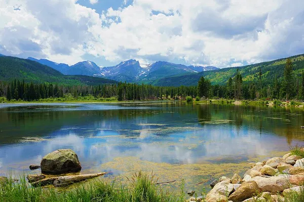 Uncover Rocky Mountain Wonders: A Personalized Hiking Adventure