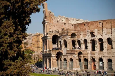 Stress-Free City Transfer: Rome to Siena Private Ride