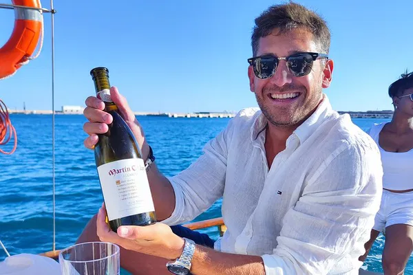 Culinary Sailing: Gourmet BBQ & Ocean Views in Palma