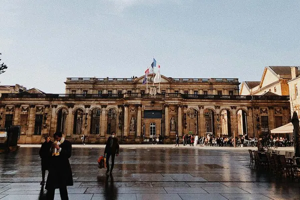 Bordeaux Historic Landmarks: City Walking Tour