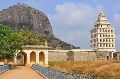 Gingee Fort Day Tour: Unveiling South India's Majestic Fortress