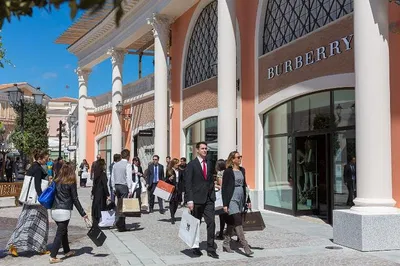 Rome's Castel Romano: A Shopper's Paradise Private Day Tour