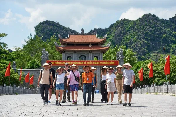 Ninh Binh Day Trip: Boat, Bike & Caves Adventure
