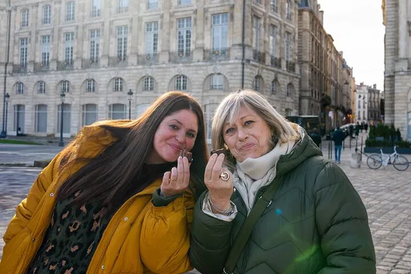 Bordeaux Sweet Escape: A Delicious Afternoon Food Tour!