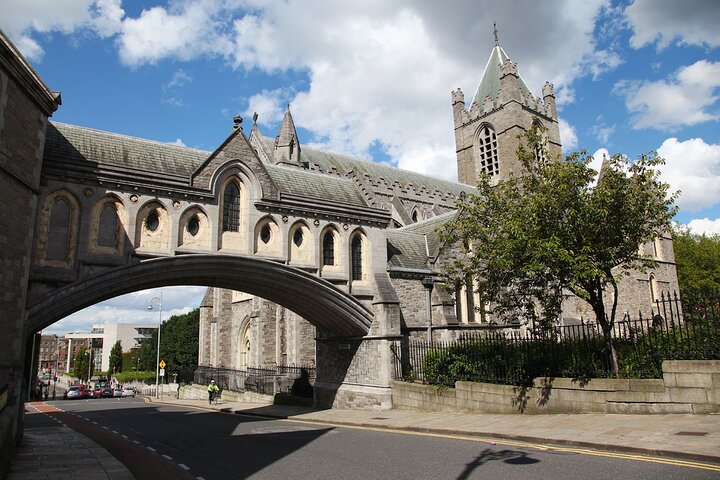 Dublin's Songs & Heritage: Private Walking Tour