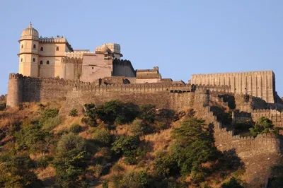 Unveiling Rajasthan's Majesty: A Private Transfer from Jaipur to Udaipur via Kumbhalgarh Fort