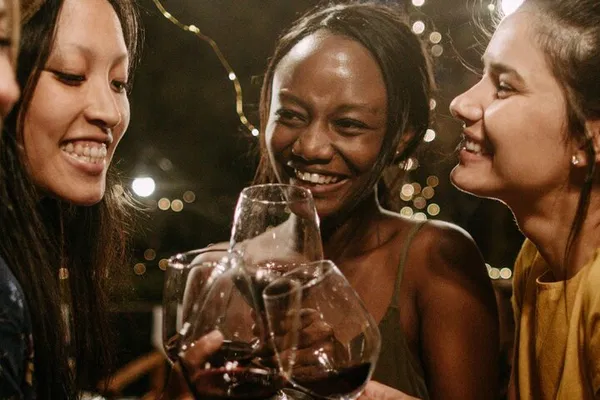 Uncover Paris's Best Kept Secrets: An Exclusive Speakeasy Adventure