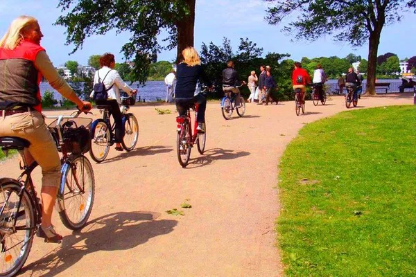 Discover Hamburg's Charm: An Outer Alster Bike Adventure