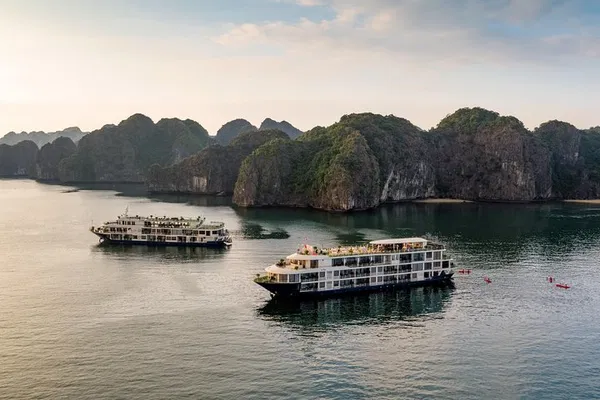 Halong Bay 2-Day Cruise: 5-Star Luxury Awaits!