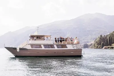Lake Como: Food Tasting & Boat Tour Adventure!