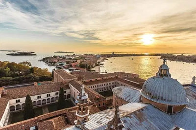 Venice Sunset Lagoon: Luxury Yacht Experience