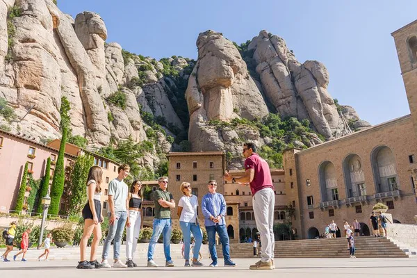 Montserrat Monastery: Early Access Half-Day Tour