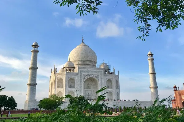Majestic Agra: A Whirlwind 2-Day Taj Mahal Tour from Bangalore by Air