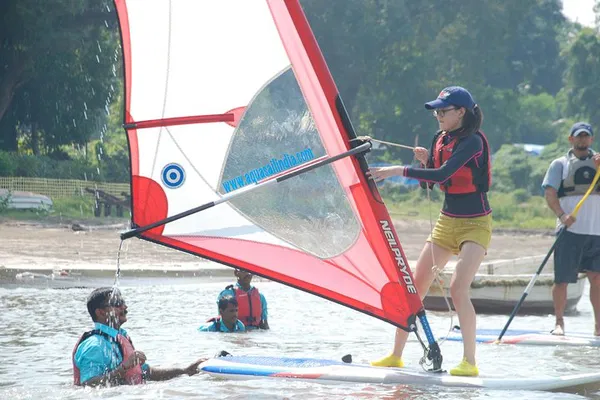 Mandwa Windsurfing: Ride the Waves with Expert Guidance!