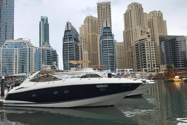 Dubai's High Life: Private Yacht Cruise Adventure