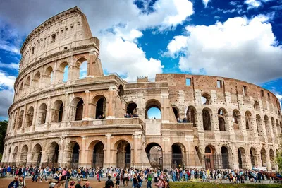 Colosseum & Roman Forum: Small Group Tour
