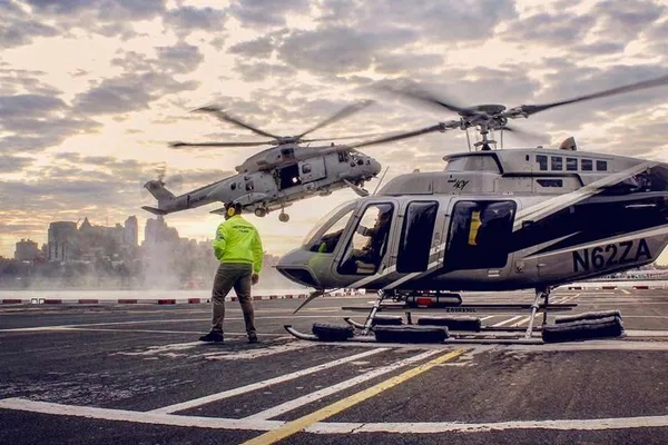 Soar Above NYC: Unforgettable Manhattan Helicopter Tour!