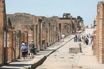 Uncover Ancient Wonders: Full Day Rome to Pompeii Private Tour
