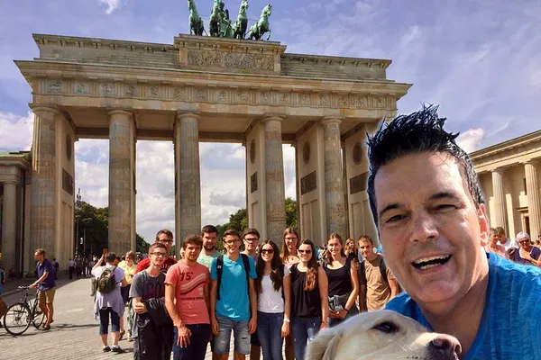 Berlin Taxi Tour: History & Architecture (3-4 Hrs)