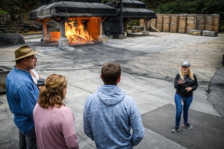 Nashville to Jack Daniel's Distillery Bus Tour