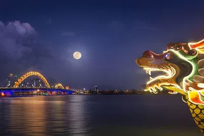 Da Nang Nights: A Cultural & Culinary Adventure