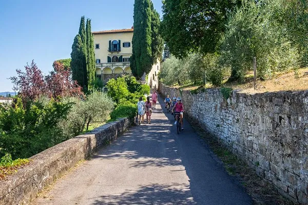Tuscan Bike & Bites: Cycle, Sip, and Savor!
