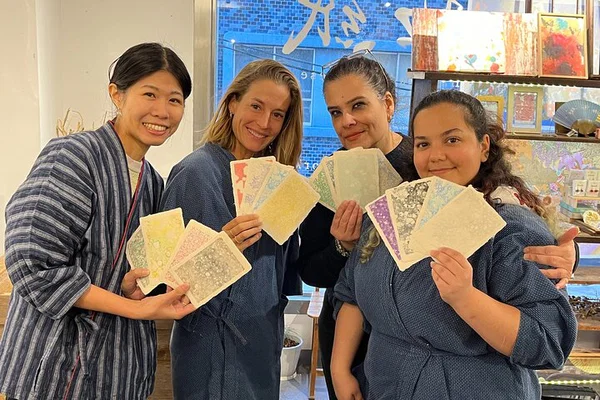 Washi Paper Making: Asakusa's Traditional Craft