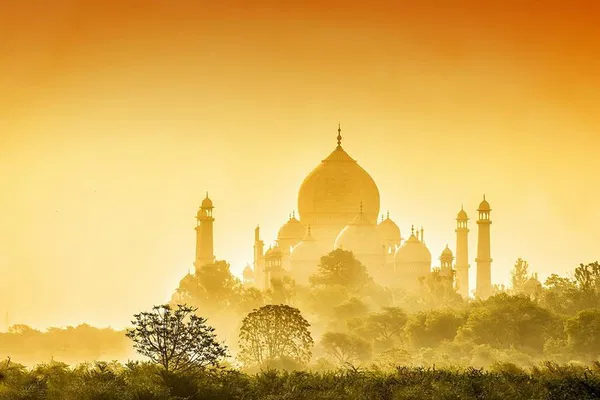 Sunrise Majesty: Private Taj Mahal & Agra Fort Tour from Delhi