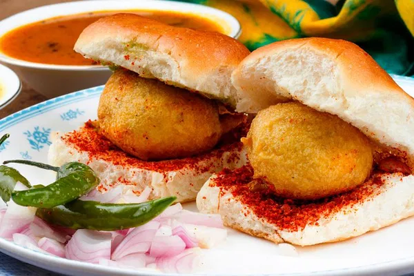 Mumbai Street Food Adventure: A Private Culinary Tour