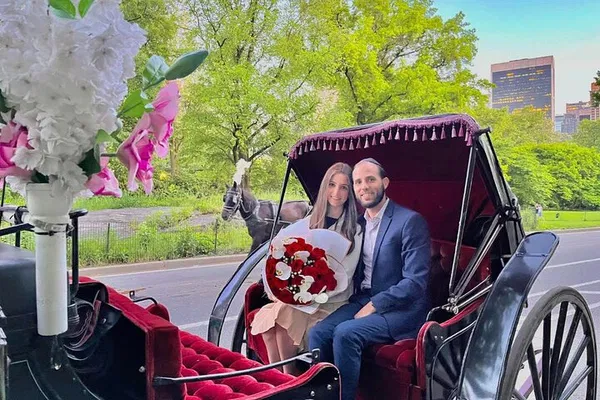 Romantic Central Park Champagne Ride: A Memorable Photo Tour