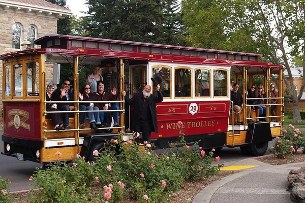 Napa Valley Wine Trolley Tour: Sip & See!