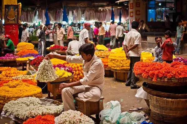 Bangalore Evening City Walk & Market Tour