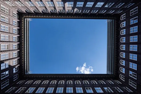 Uncover Hamburg's Charm: A UNESCO Photo Adventure