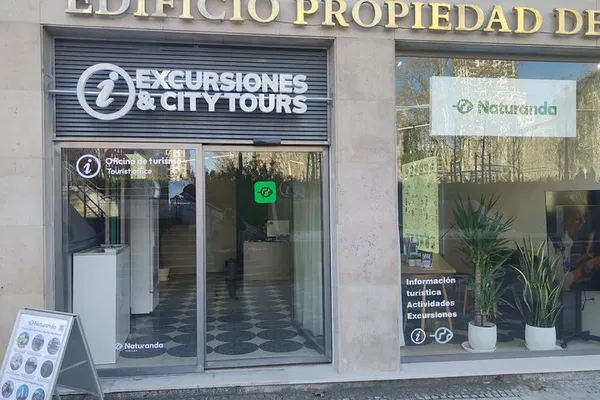 Explore Madrid's Charm: Your Bicycle Rental Adventure Awaits!