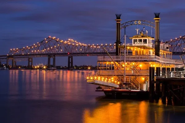 NOLA Jazz Dinner Cruise: Creole Queen Riverboat